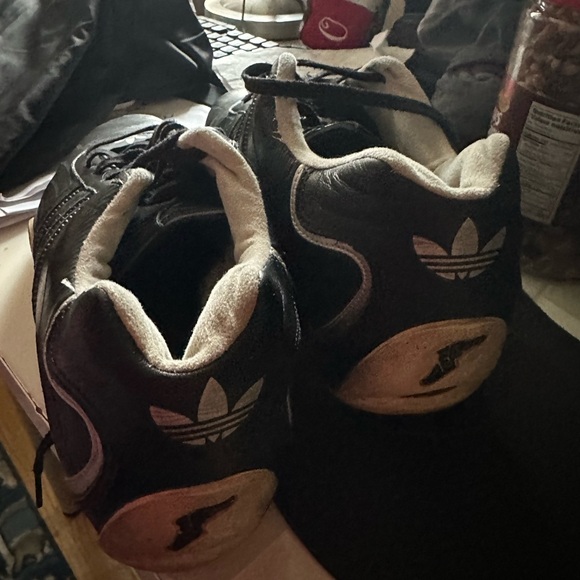 Adidas soccer indoor shoes - Picture 2 of 10